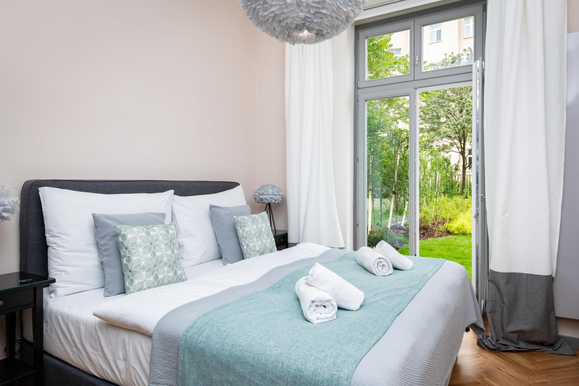 Garden Suites Residence By Tkc ปราก ภายนอก รูปภาพ